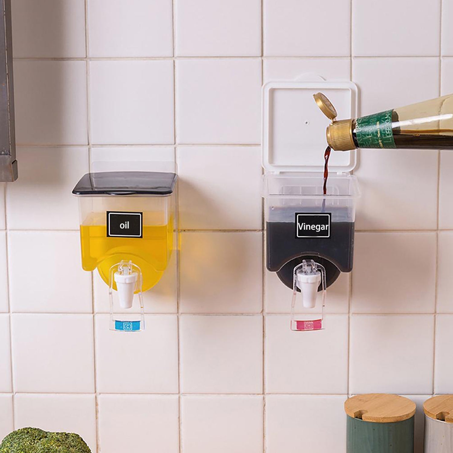 Wall-mounted automatic sauce dispenser for oil and vinegar