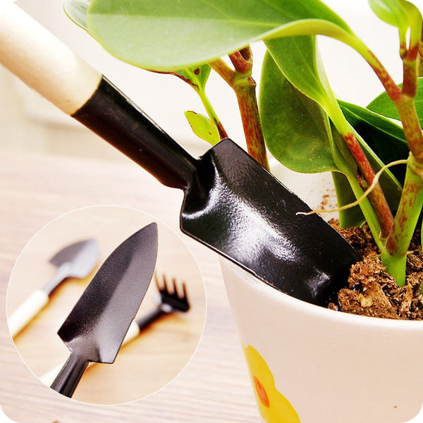 Garden tools for kids: trowel, shovel, rake set